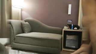 【麻花免费视频】阿朴采花时尚小网红舔逼舌吻上位玩弄高潮