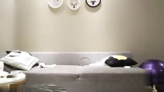 【麻花免费视频】陈导探花的学生妹 上位抽插骑乘高潮不断