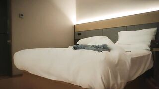 【麻花免费视频】外围小姐姐近距离口交特写后入啪啪乳浪翻滚