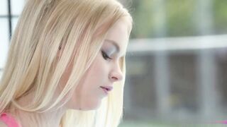 【麻花传媒视频】完美揉捏淫穴揉捏美乳上位侧入高潮不断