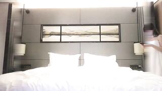 【麻花传媒视频】小宝红内裤大神高端小姐姐猛操干得妹子好满足