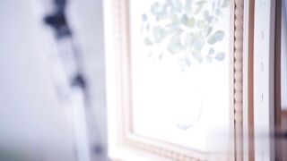 【麻花免费视频】唯有高潮方能给小画家带来灵感