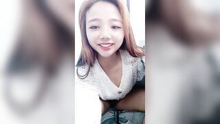 【麻花免费视频】风骚小老板娘露脸在店里跟小哥激情口交大鸡巴