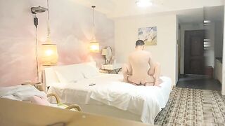 【麻花免费视频】约操短裙马尾外围跪地按着头插嘴站立后入骑乘