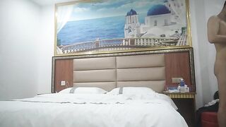 【麻花免费视频】外围女神甜美小姐姐初下水抠粉穴就差点儿高潮