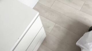 【麻花免费视频】我的继妹想要被操，她试图被卡住。这是一次艰难的长操