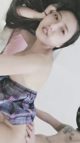 【麻花免费视频】白嫩美乳小嫩妹做爱骑乘主动晃动