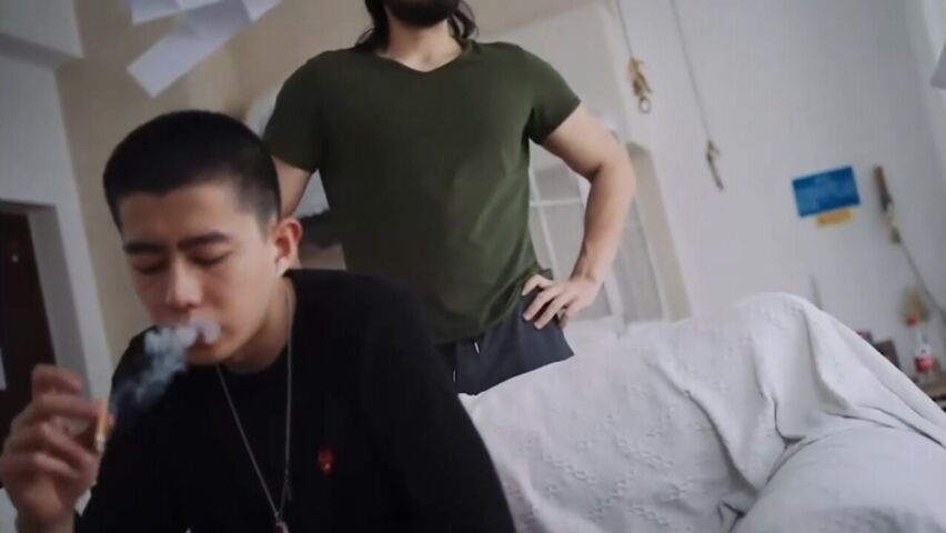 【麻花免费视频】变态男奸尸.婚纱美女，收尸看到尸体太美没忍住就给上了