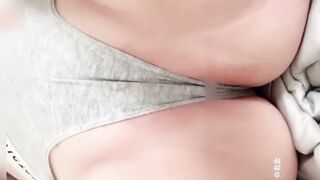 【麻花免费视频】狂野女神八字奶保养小白脸做爱，沈阳巨乳纹身师快手280W粉丝网红