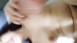 【麻花免费视频】高颜值妹子强行让她吃鸡吧 然后内射