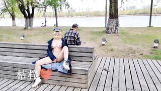 【麻花免费视频】巨乳幼师户外多场景露出自慰