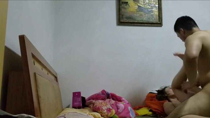 【麻花免费视频】人妻小少妇偷情，趁她老公出差家中偷情自拍骚叫不停