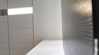 【麻花免费视频】刚入职的同事女神被经理潜规则调教全过程，附聊天记录