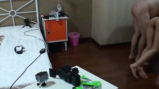 【麻花免费视频】迷奸三人组，下药极品人妻，各种姿态爆操