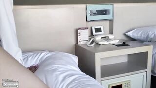 【麻花免费视频】巨乳妹子的公众脸就是美甲师的Instagram女郎。用大鸡巴进行美味口交