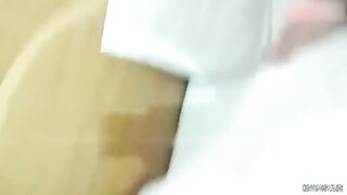 【麻花免费视频】去学妹家里玩不让拍，男生强制插入，操爽了随便拍了