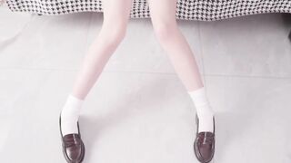 【麻花免费视频】小恩万元定制流出，完美露脸，捆绑调教私拍白虎嫩逼