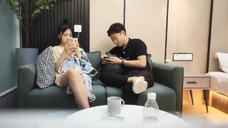 【麻花免费视频】性冷淡小姐姐被操的重新泛起骚意