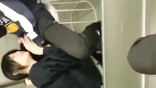 【麻花免费视频】【劲爆热点】HM是一件中学生偷欢事件！中学生没钱开房，只能试衣间内凑合搞一下！