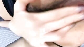 【麻花免费视频】骚浪性感反差人妻为求刺激找两个小哥玩3P，轮番爆操无套内射阴唇外翻，淫语求饶！