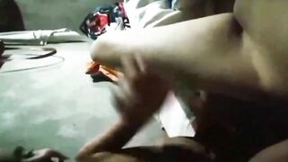 【麻花免费视频】寂寞骚妈熟女对儿子的无毛小鸡鸡垂涎坏了，强制口交