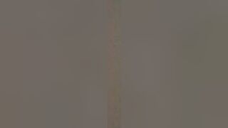 【麻花免费视频】禽兽色魔家教趁小美眉独自在家时下药迷奸猥亵刚满16岁的少女小萝莉