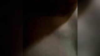 【麻花免费视频】【原创真实姐弟乱伦】禽兽弟弟偷拍姐姐洗澡，趁妈妈不在家禽兽弟弟强制调教插入