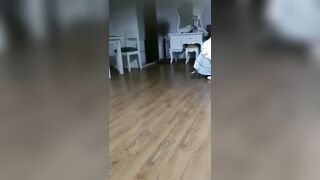 【麻花免费视频】叫来漂亮老相好在家啪啪，骚操作抱着冲刺，操完两人喝喝小酒，我们很会享受吧？