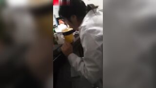 【麻花免费视频】成都医院夜班小护士和大夫偷情，巨乳小护士医院值班室做爱还有监控都不怕