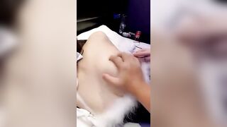 曾经的粉逼美女小米粒和老公宾馆舔JJ漏逼小秀BB无毛很是诱惑不要错过