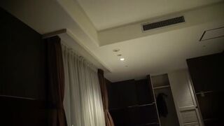 富二代私人会所啪啪啪19岁美乳混血模特援交妹高颜值前凸后翘护士情趣白网袜吹箫一流1080P原版