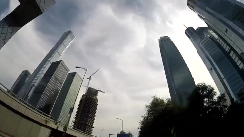 我来自北京美女模特瑶瑶与意大利帅哥男友穿着性感黑丝情趣内衣客厅卫生间做爱高清无水印版