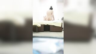 《91沈先生》广西红灯区会所挑了两个小姐玩双飞脱了衣服惨不忍睹年长的骚得很老夸沈先生长得帅