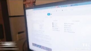 噓 不 能 叫 太 大 聲 遊 戲 陪 打 意 外 找 到 正 妹 決 定 趁 機 在 網 咖 幹 她