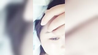 美女主播400元请网友来家直播啪啪,没想到他太厉害了把美女都干喷潮了还没射!