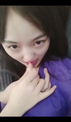 高顔值長相清純新人嫩妹(钰兒)和男友啪啪大秀