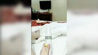 【麻花免费视频】最新网传极品Z杯爆乳胸模『悠悠』空前大尺度私拍流出 爆乳乱颤 超爆巨乳 玩浪穴SM自慰喷水 高清完整版