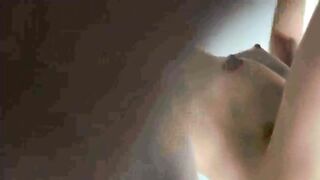 朋友还在上大三的美女表妹,昨晚酒吧喝醉带回来操了大半夜,早上在睡觉又被她吃鸡巴求肏,外边清纯骨子里真骚.