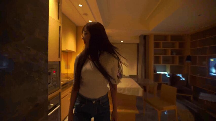 堅挺爆乳妹子星級酒店超大尺度私拍 天使面容魔鬼身材道具插穴 1080P高清原版.mp4