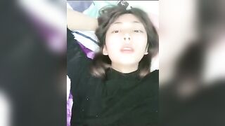 高顔值00後小婊妹 穿露臀黑絲和炮友無套啪啪