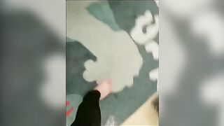 【人送外号陈冠希】山西冠希哥喊上发小到酒店玩双飞，准备了剃须刀把妹子阴毛修整一下，互换轮插，两个大白屁股撅起来任意选真刺激