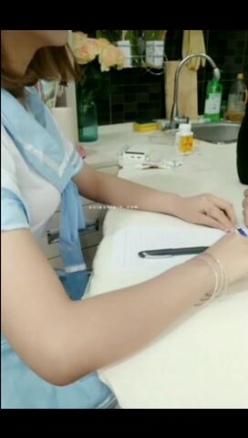 嗷好痒啊高颜值网红兔兔精彩演译老师给学生妹补习性教育课现场示范对白精彩