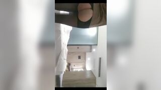 老哥【全国探花】年后回归约了个大奶少妇，骑乘后入大力猛操非常诱人