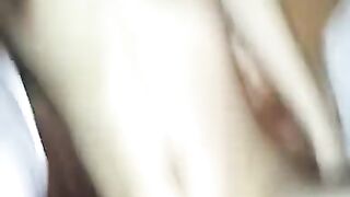 （迷jian）艹了一半，女的不知道是醒了还有有感觉，把男的吓到