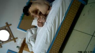 公事出差入驻特色主题宾馆网上叫了一位上面服务的小姐质量不错皮肤白嫩嗲叫声听的J8都硬了阴毛不多BB夹成一条缝