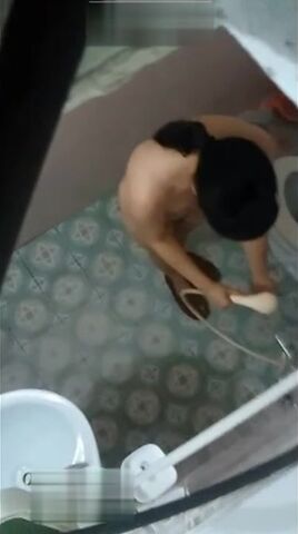 气窗TP美眉洗香香