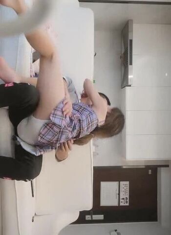 高清源碼錄制 千人斬星選約操19歲極品紋身嫩模蘇雪 幹的太猛妹紙喊疼了